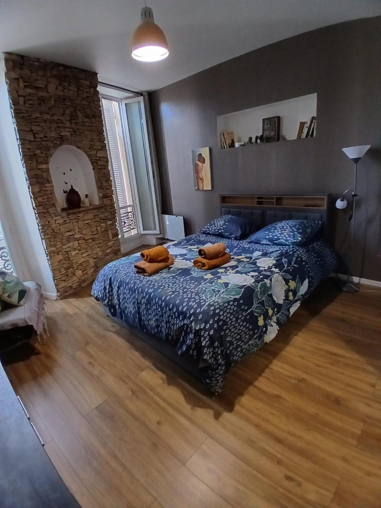 Rénové Quartier Historique ,centre Appartement Marseille
